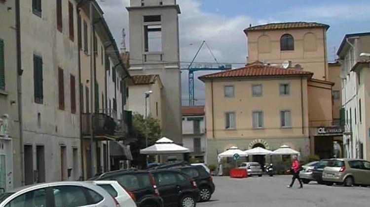 A Agliana, residenti esasperati chiedono rispetto per le facciate pubbliche da parte dei proprietari di cani che non raccolgono le deiezioni. Richiesta di intervento alle autorità locali. A Agliana, residenti esasperati chiedono rispetto per le facciate pubbliche da parte dei proprietari di cani che non raccolgono le deiezioni. Richiesta di intervento alle autorità locali.