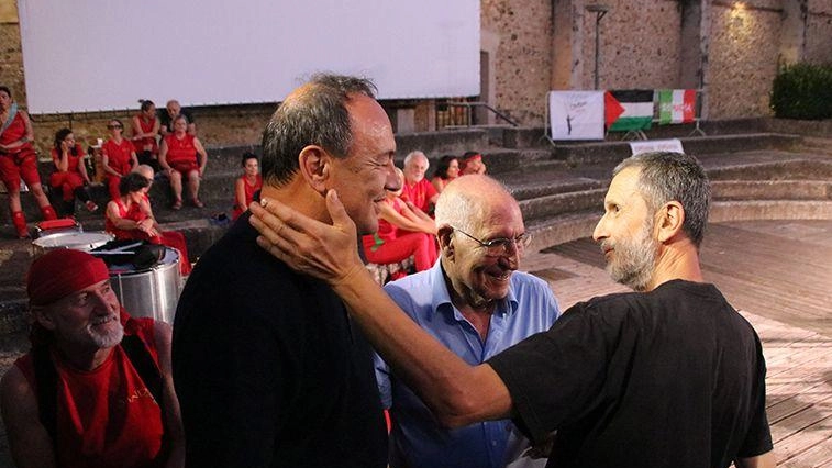 Undicimila euro per progetti umanitari e solidali. A tanto ammonta la cifra raccolta dal Forum Cittadini Insieme di San... Undicimila euro per progetti umanitari e solidali. A tanto ammonta la cifra raccolta dal Forum Cittadini Insieme di San...