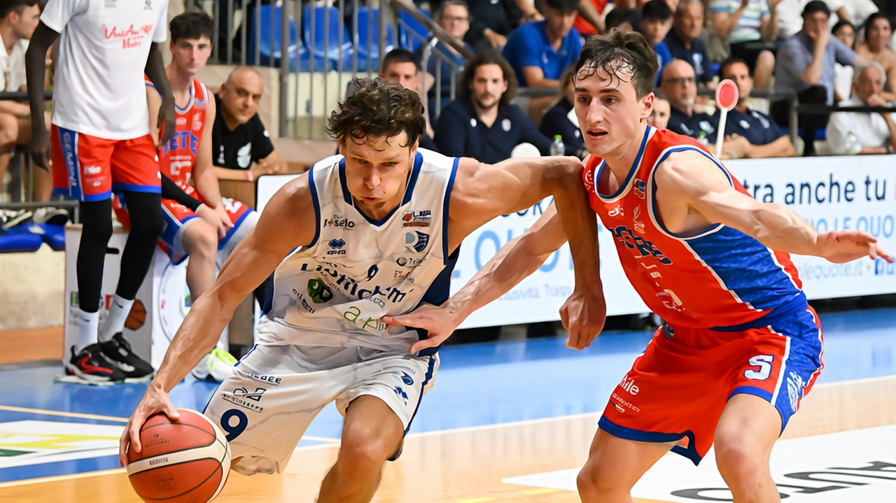 Il presidente Luchi a lavoro per ottenere il sì dell’Mvp del campionato, sotto contratto con Roseto ma fuori dai piani tecnici Il presidente Luchi a lavoro per ottenere il sì dell’Mvp del campionato, sotto contratto con Roseto ma fuori dai piani tecnici
