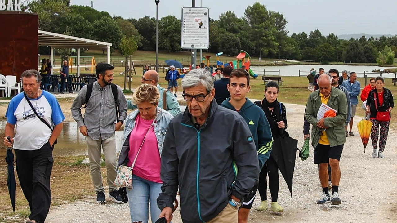 Un momento della camminata nel quartiere di Serravalle per l’iniziativa ’StadioInsieme 2024’ Un momento della camminata nel quartiere di Serravalle per l’iniziativa ’StadioInsieme 2024’