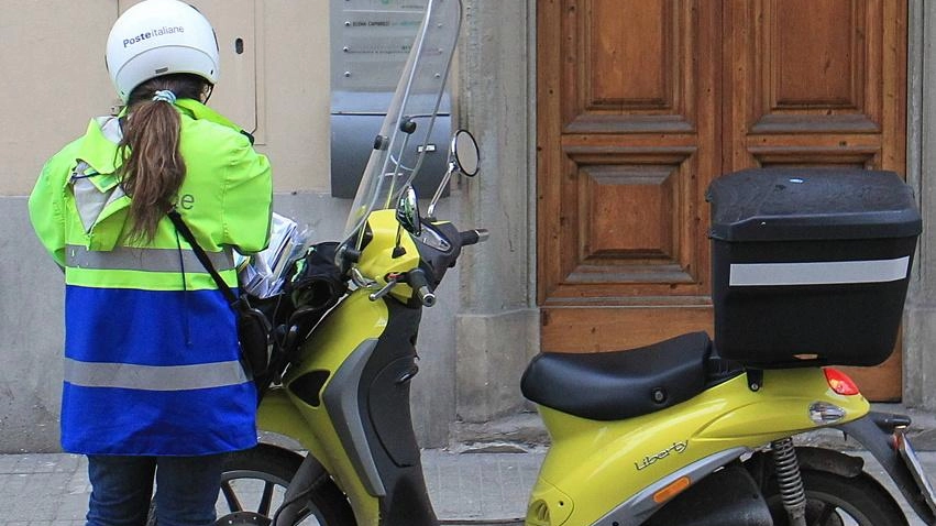 Polemiche ad Ameglia. per i disguidi nella consegna della corrispondenza: presentata una denuncia ai carabinieri (foto d’archivio) Polemiche ad Ameglia. per i disguidi nella consegna della corrispondenza: presentata una denuncia ai carabinieri (foto d’archivio)