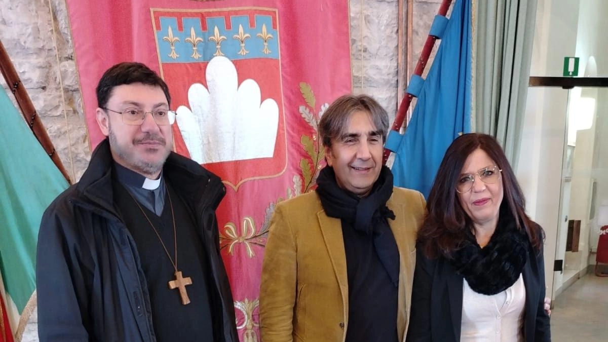 GUBBIO – Una giornata storica quella di ieri, in cui il sindaco Vittorio Fiorucci e il vescovo Luciano Paolucci Bedini... GUBBIO – Una giornata storica quella di ieri, in cui il sindaco Vittorio Fiorucci e il vescovo Luciano Paolucci Bedini...