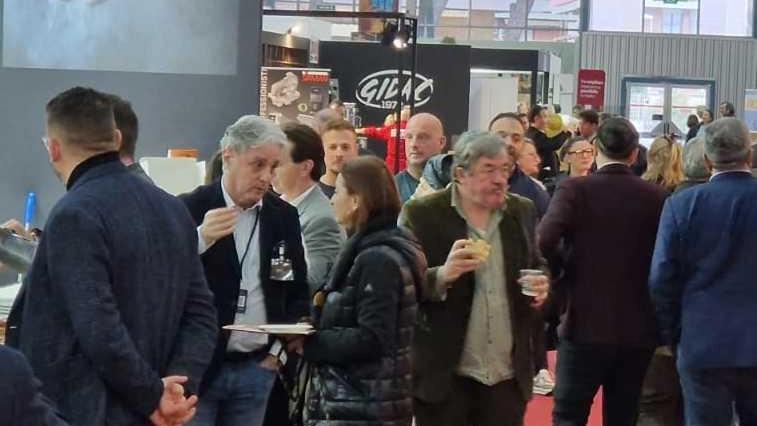 Un folto pubblico ha animato i padiglioni di Carrarafiere per la Tirreno Ct e la fiera di Balnearia Un folto pubblico ha animato i padiglioni di Carrarafiere per la Tirreno Ct e la fiera di Balnearia