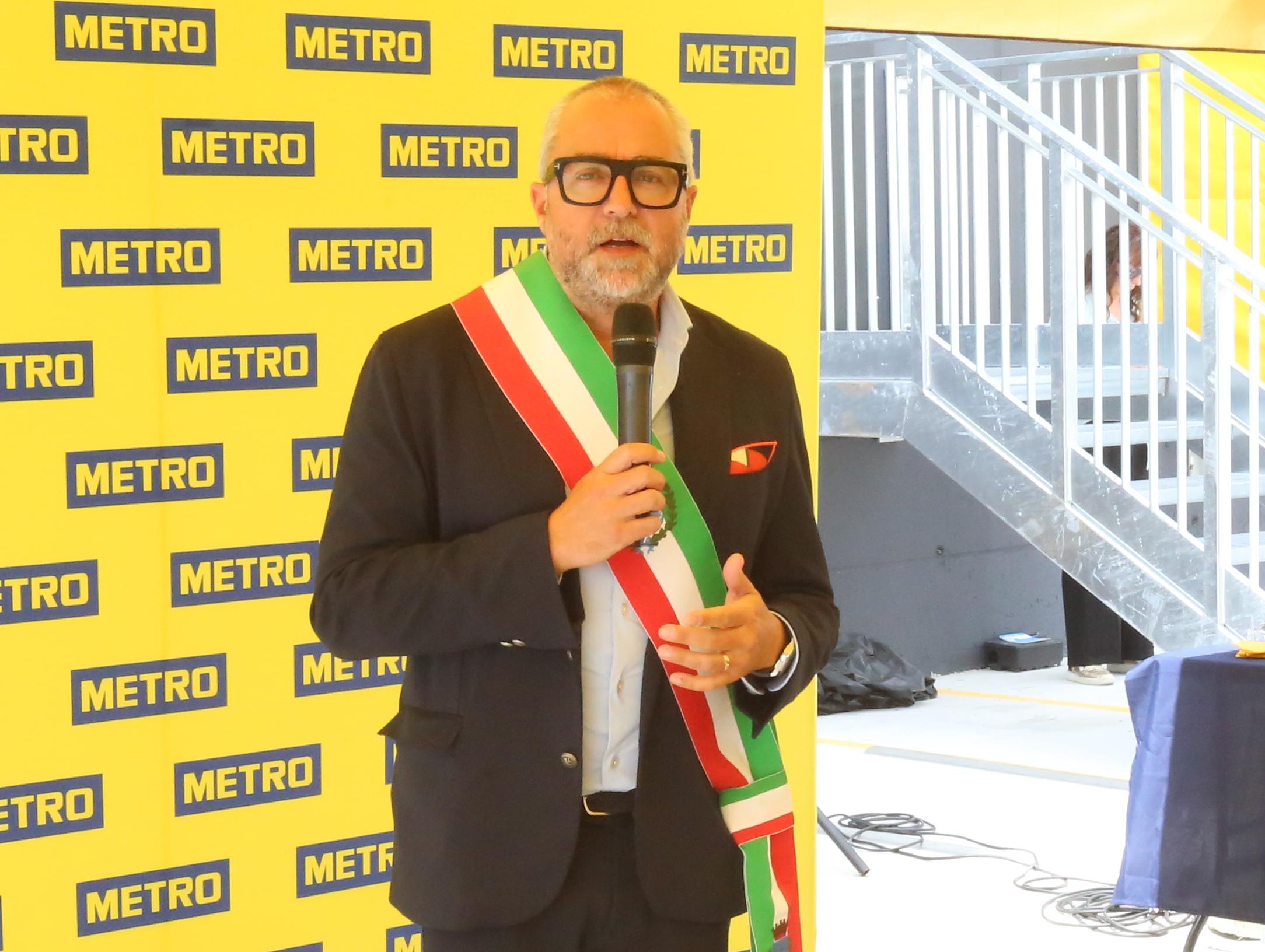 Polemica per il Toscana Pride: “L’Arci fa colorare le magliette dai bambini”