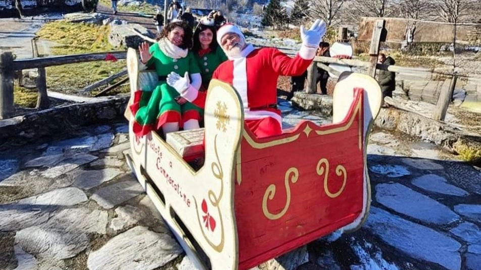Il villaggio di Natale a Campocatino (foto Borghesi) Il villaggio di Natale a Campocatino (foto Borghesi)