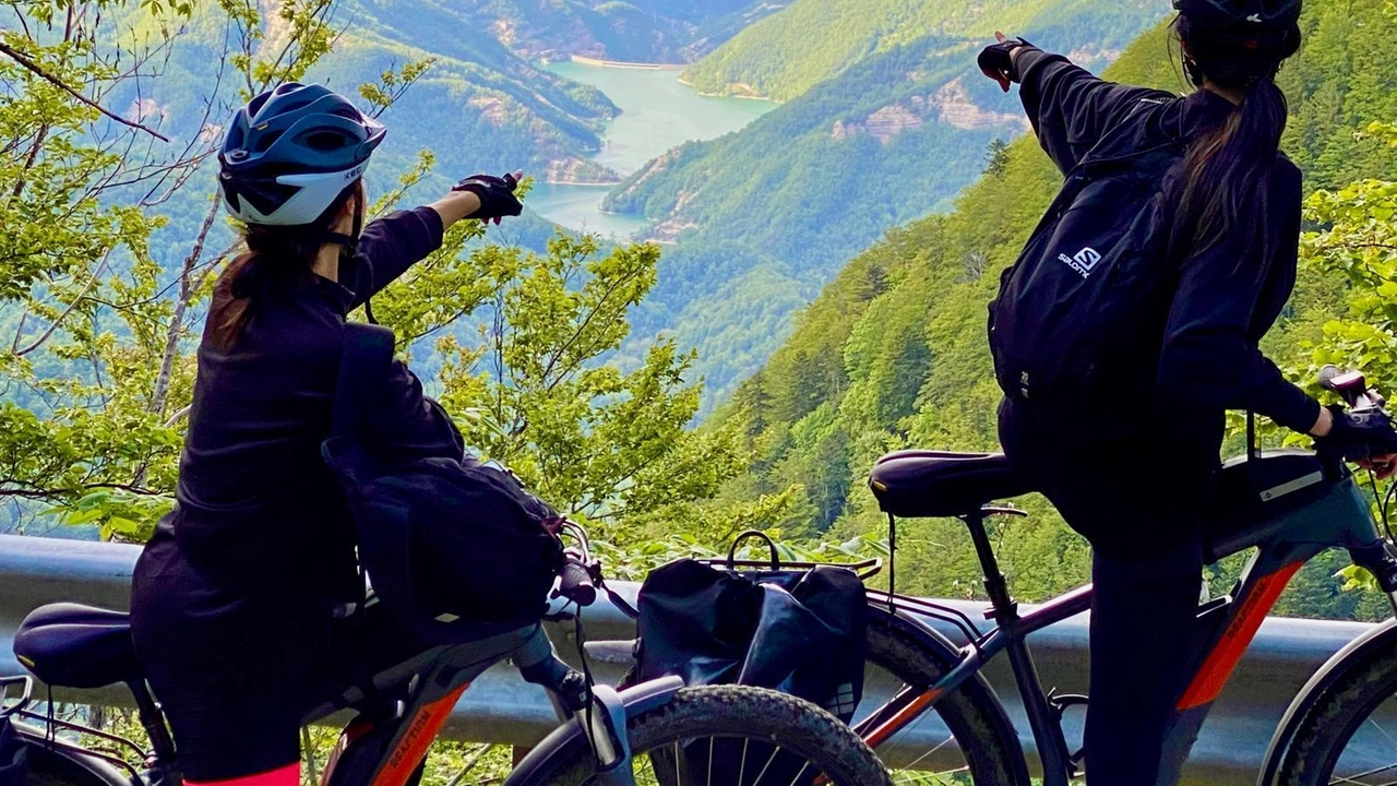 Mezzi di grande rispetto per l’ambiente acquistate grazie ad un apposito finanziamento. Le e-bike saranno utilizzate sia per esigenze di servizio che per raggiungere casa. . Mezzi di grande rispetto per l’ambiente acquistate grazie ad un apposito finanziamento. Le e-bike saranno utilizzate sia per esigenze di servizio che per raggiungere casa. .