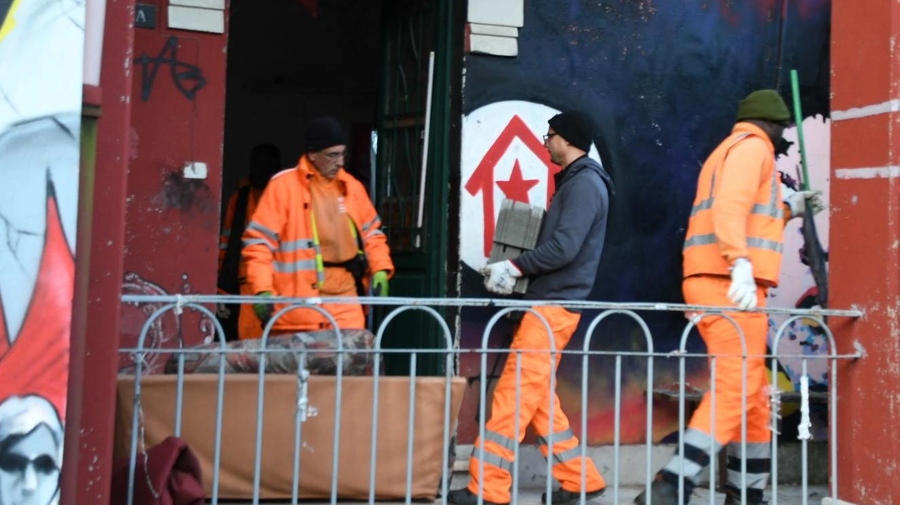 Lo sgombero di Casa rossa avvenuto a inizio settimana Lo sgombero di Casa rossa avvenuto a inizio settimana