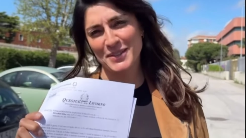 Elisa Isoardi e la denuncia sporta alla questura di Livorno (Da Instagram)