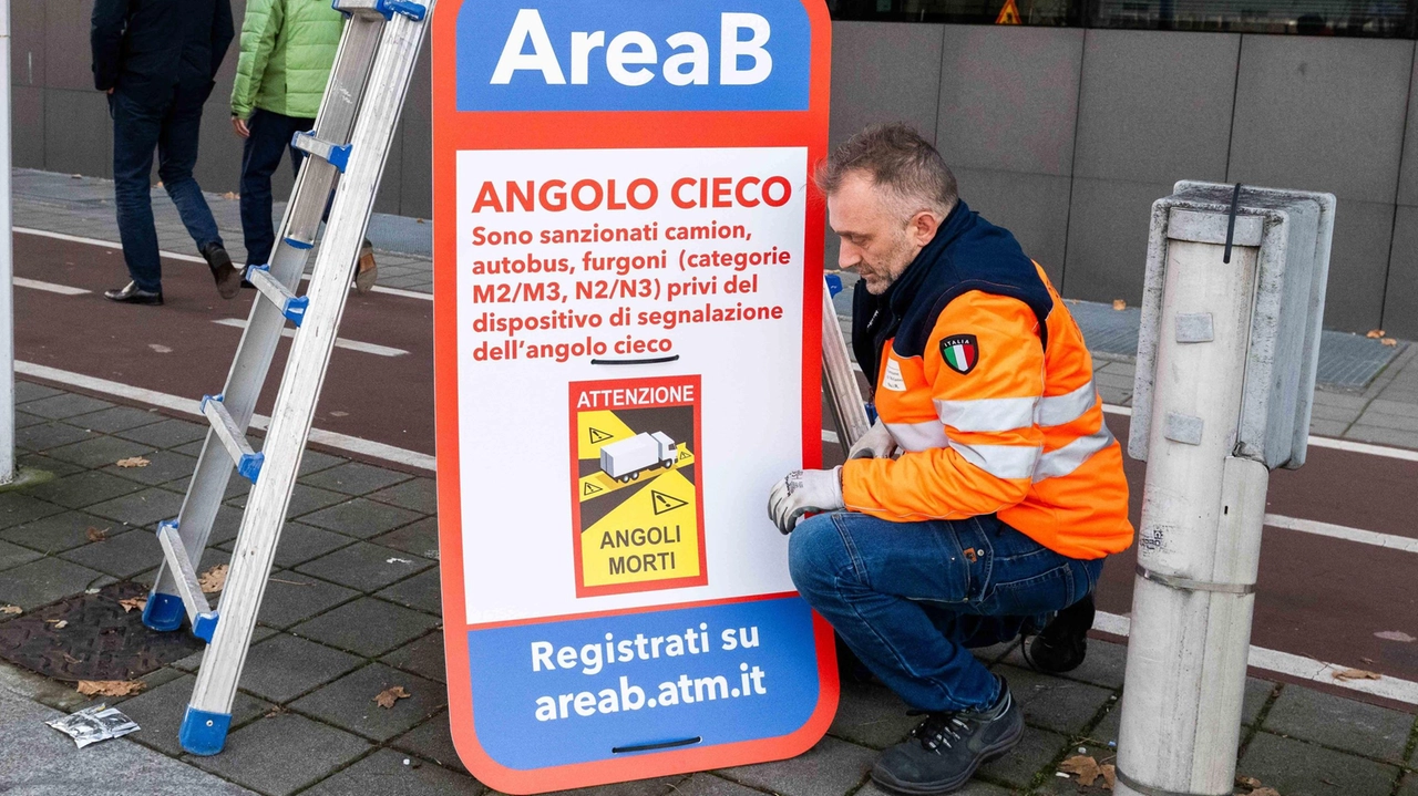 Approvata in Consiglio la mozione sostenuta da maggioranza e opposizione. Palagi: "Così diamo seguito alla sollecitazione arrivata dalla Fiab". Approvata in Consiglio la mozione sostenuta da maggioranza e opposizione. Palagi: "Così diamo seguito alla sollecitazione arrivata dalla Fiab".