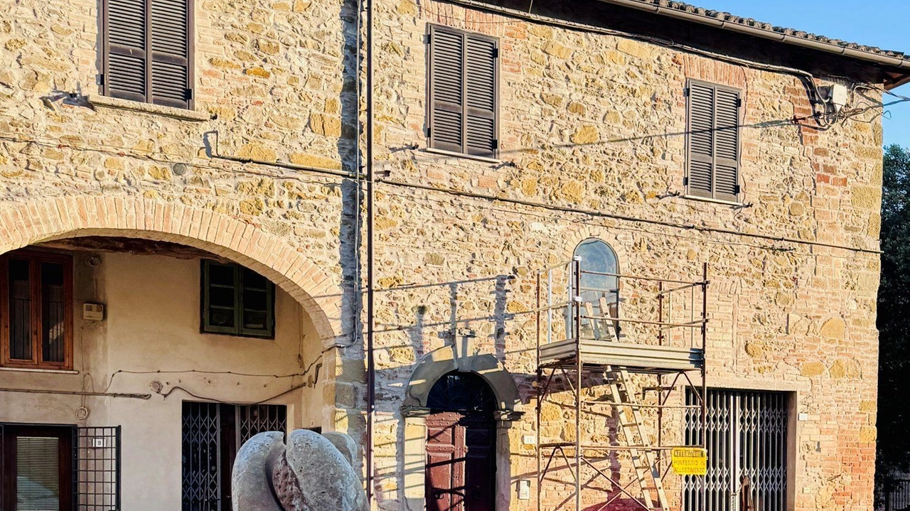 L’edicola votiva di Soccorso di Magione sottoposta all’intervento di restauro conservativo L’edicola votiva di Soccorso di Magione sottoposta all’intervento di restauro conservativo