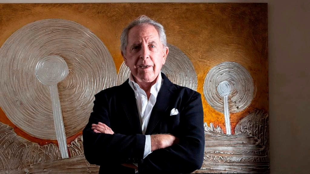 Lorenzo Viani, titolare dello storico ristorante "Lorenzo" di Forte dei Marmi (foto Aldo Umicini) Lorenzo Viani, titolare dello storico ristorante "Lorenzo" di Forte dei Marmi (foto Aldo Umicini)