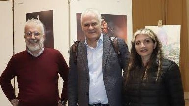La mostra con racconti, scatti, dipinti e performer ha catturato l’attenzione di docenti e studenti. La mostra con racconti, scatti, dipinti e performer ha catturato l’attenzione di docenti e studenti.