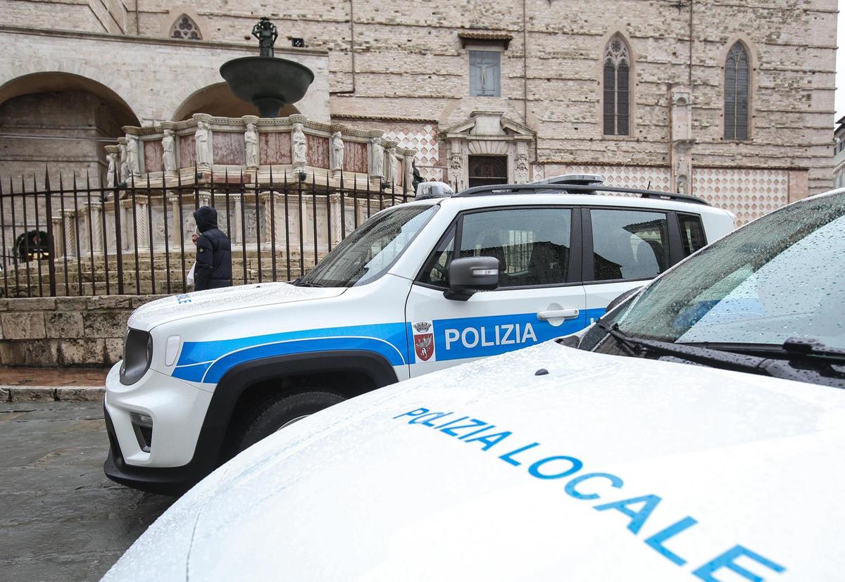 “Taser“, Perugia ha rinunciato. Pistole chiuse da mesi in un armadio. La ‘sparalacci’? "Non è una priorità"
