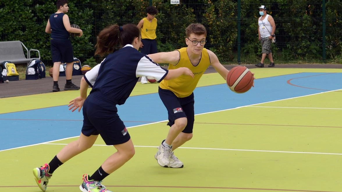 Questo fine settimana a Scandicci si terrà la "Festa metropolitana dello sport" al parco del Castello dell’Acciaiolo. Un'occasione per provare vari sport, promuovere il benessere dei ragazzi e valorizzare le associazioni sportive locali. Un evento dedicato al divertimento e alla partecipazione della comunità. Questo fine settimana a Scandicci si terrà la "Festa metropolitana dello sport" al parco del Castello dell’Acciaiolo. Un'occasione per provare vari sport, promuovere il benessere dei ragazzi e valorizzare le associazioni sportive locali. Un evento dedicato al divertimento e alla partecipazione della comunità.