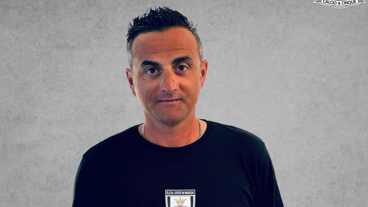 Il Città di Massa perde 6-3 contro il Sporting Tau Futsal nella Coppa Italia di C1. Nuova coppia di allenatori deludente. Prossimo match contro l'Atletico Fucecchio.