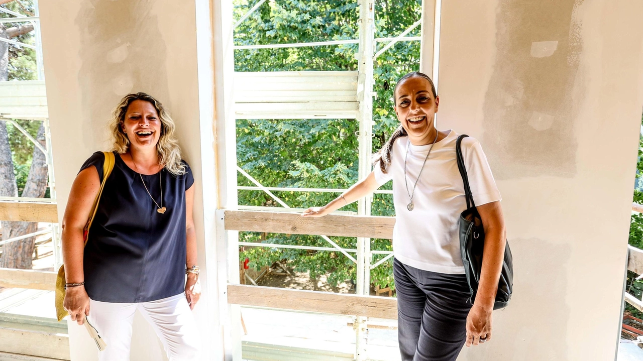Il sopralluogo della prima cittadina di Firenze e sindaca della Città Metropolitana, Sara Funaro alla scuola Salviati del Comune di Firenze. I lavori in corso della Metrocittà invece hanno riguardato le scuole superiori di Firenze e della provincia Il sopralluogo della prima cittadina di Firenze e sindaca della Città Metropolitana, Sara Funaro alla scuola Salviati del Comune di Firenze. I lavori in corso della Metrocittà invece hanno riguardato le scuole superiori di Firenze e della provincia