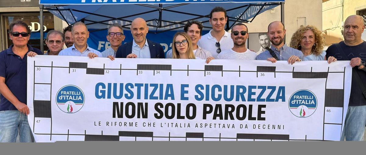 Più agenti e telecamere: "Arriveranno i rinforzi, il Comune faccia il suo..." Più agenti e telecamere: "Arriveranno i rinforzi, il Comune faccia il suo..."