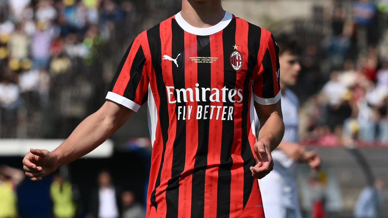 Christian Comotto con la magia del Milan Christian Comotto con la magia del Milan