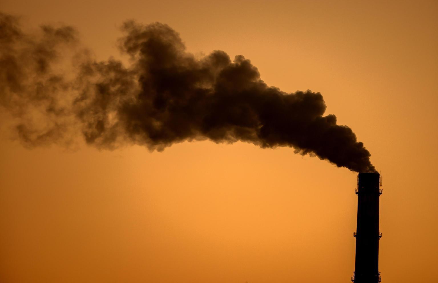 energia nel 2025 quasi un miliardo di euro di extracosto per le imprese toscane