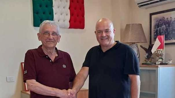 Daniele Manetti, presidente di Legambiente Quarrata, insieme al sindaco Gabriele Romiti durante l’incontro in Comune per parlare di obiettivi futuri Daniele Manetti, presidente di Legambiente Quarrata, insieme al sindaco Gabriele Romiti durante l’incontro in Comune per parlare di obiettivi futuri