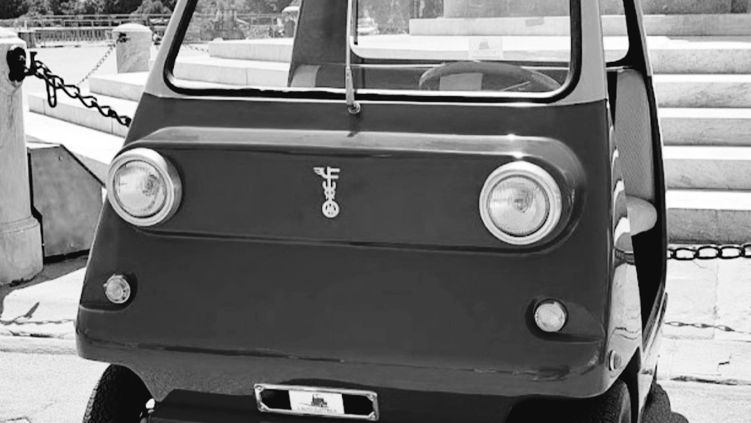 L'auto in mostra L'auto in mostra