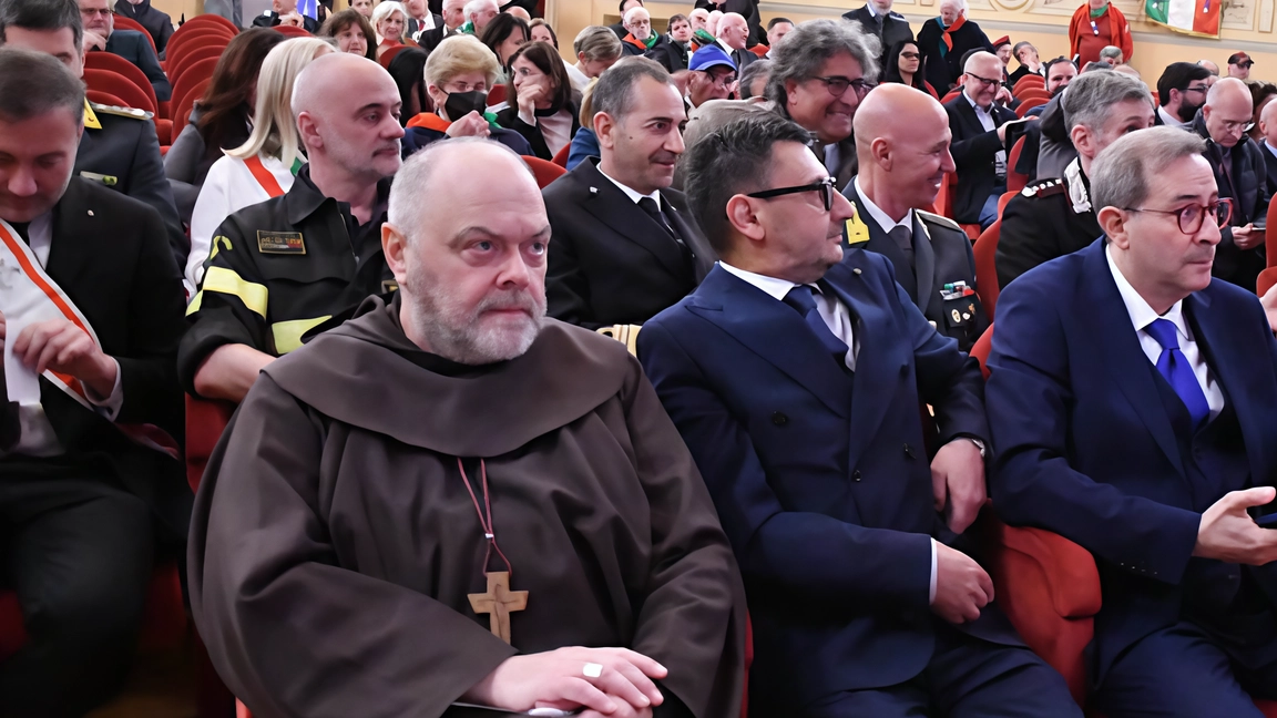 Botta e risposta tra sindaco e presidente della Provincia sul palco del Guglielmi. La Commissione toponomastica discuterà l’intitolazione di uno spazio il 7 maggio.