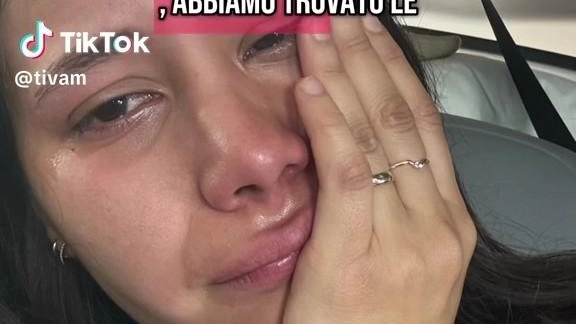 Turista derubata. Il suo video virale: "La mia auto ripulita. Pisa città insicura"