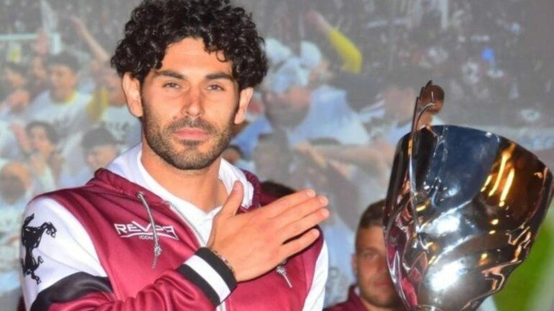 Andrea Settembrini: da ragazzo della curva a capitano degli amaranto Andrea Settembrini: da ragazzo della curva a capitano degli amaranto