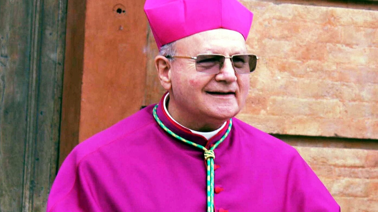 Il vescovo. di Foligno, Domenico Sorrentino Il vescovo. di Foligno, Domenico Sorrentino