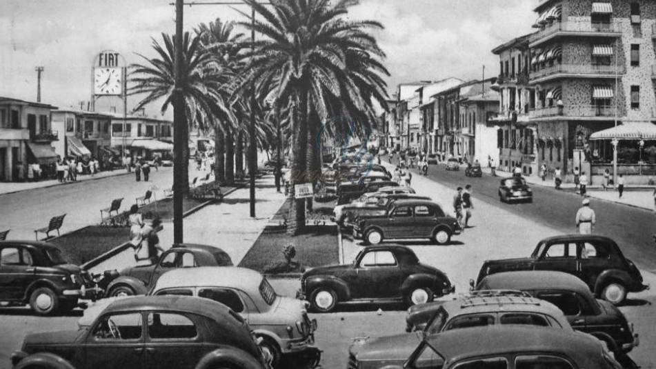 Imperversavano la lippa e la campana disegnata sui marciapiedi sconnessi delle strade. I ricordi di Foffo Martinelli: "Ogni cosa era un lusso e c’era la voglia di lasciarsi dietro la miseria". Imperversavano la lippa e la campana disegnata sui marciapiedi sconnessi delle strade. I ricordi di Foffo Martinelli: "Ogni cosa era un lusso e c’era la voglia di lasciarsi dietro la miseria".