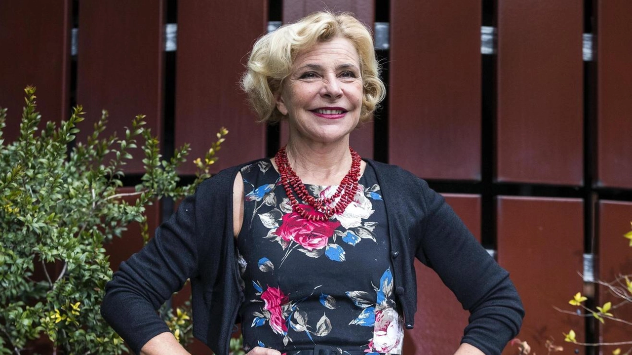 Pamela Villoresi sarà sul palco del teatro Politeama con ’Guerra e Pace’ il 18 e il 19 gennaio Una nuova produzione titanica ispirata al capolavoro della letteratura russa Pamela Villoresi sarà sul palco del teatro Politeama con ’Guerra e Pace’ il 18 e il 19 gennaio Una nuova produzione titanica ispirata al capolavoro della letteratura russa