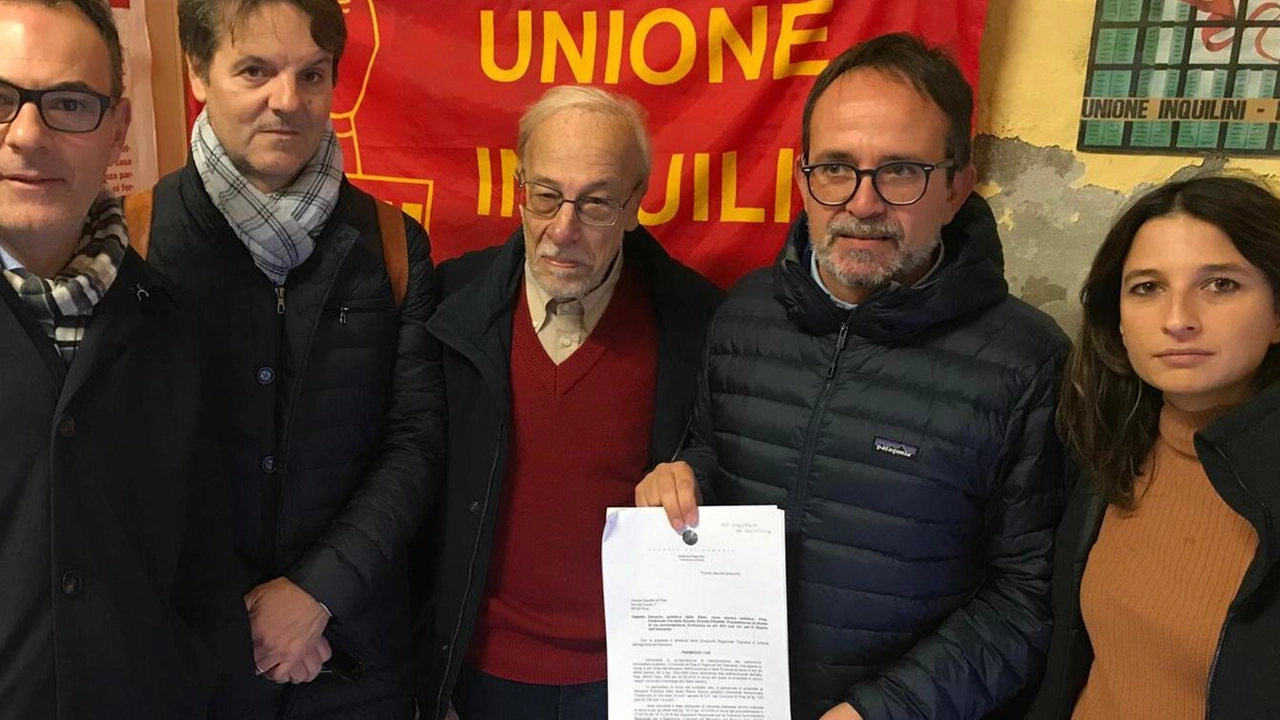 L’immobie di via Del Cuore deve essere liberato: ospiterà la polizia giudiziaria ed altre strutture "Ma noi abbiamo sempre pagato l’affitto. Chiediamo una proroga per trovare un altro posto" . L’immobie di via Del Cuore deve essere liberato: ospiterà la polizia giudiziaria ed altre strutture "Ma noi abbiamo sempre pagato l’affitto. Chiediamo una proroga per trovare un altro posto" .