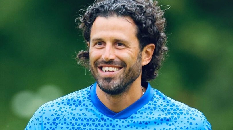 Fabio Grosso, 46 anni, ha già vinto la Serie B con il Frosinone nel 2022-23 Fabio Grosso, 46 anni, ha già vinto la Serie B con il Frosinone nel 2022-23