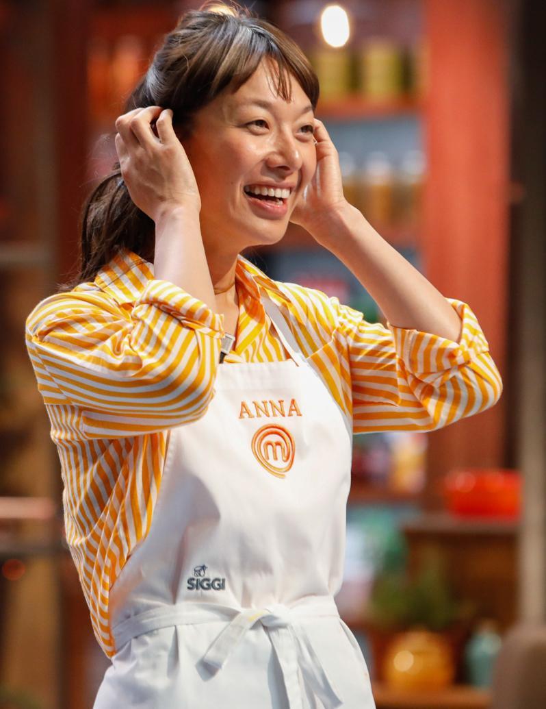 https://www.lanazione.it/image-service/view/acePublic/alias/contentid/YjRhYWJhYjctNDk0NC00/0/anna-zhang-a-pecci-books-le-mie-ricette-raccontano-il-mondo-che-mi-piace.jpeg