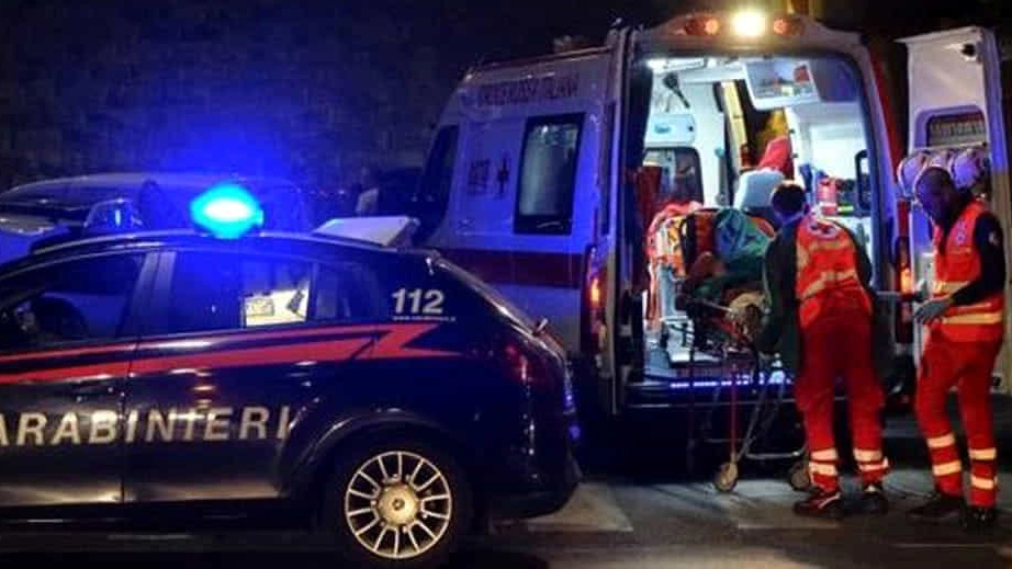 Una donna di 63 anni non rispondeva da almeno due giorni: i vicini hanno dato l’allarme. I vigili del fuoco con i medici del 118 hanno sfondato la porta e hanno scoperto il cadavere Una donna di 63 anni non rispondeva da almeno due giorni: i vicini hanno dato l’allarme. I vigili del fuoco con i medici del 118 hanno sfondato la porta e hanno scoperto il cadavere