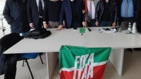 Il nuovo direttivo Forza Italia Viareggio insieme al neo segretario Vittorio Fantoni