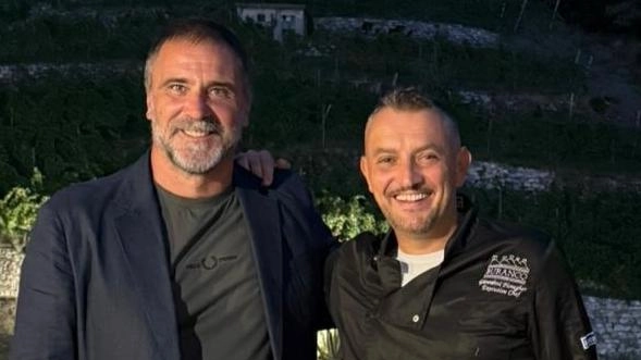 Nello splendido scenario di Monterosso, all’agriturismo Buranco, la cena dei top sponsor dello Spezia. Presenti mister Luca D’Angelo e l’ad... Nello splendido scenario di Monterosso, all’agriturismo Buranco, la cena dei top sponsor dello Spezia. Presenti mister Luca D’Angelo e l’ad...
