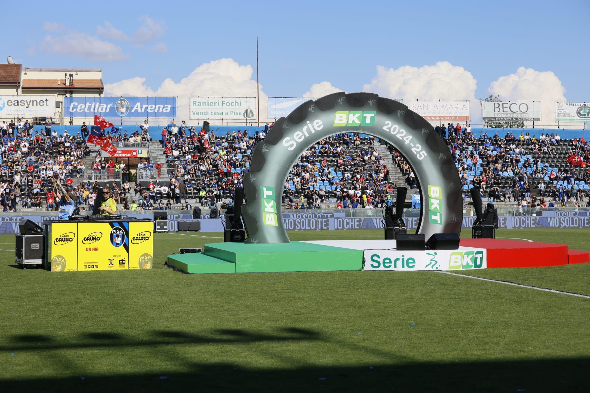 delirio pisa la festa per la promozione in serie a la diretta da Lanazione.it delirio pisa la festa per la promozione in serie a la diretta