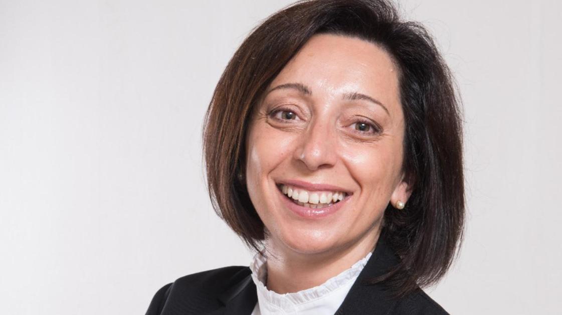 Castello lancia l’allarme. Vetrine vuote e centro storico poco frequentato Castello lancia l’allarme. Vetrine vuote e centro storico poco frequentato