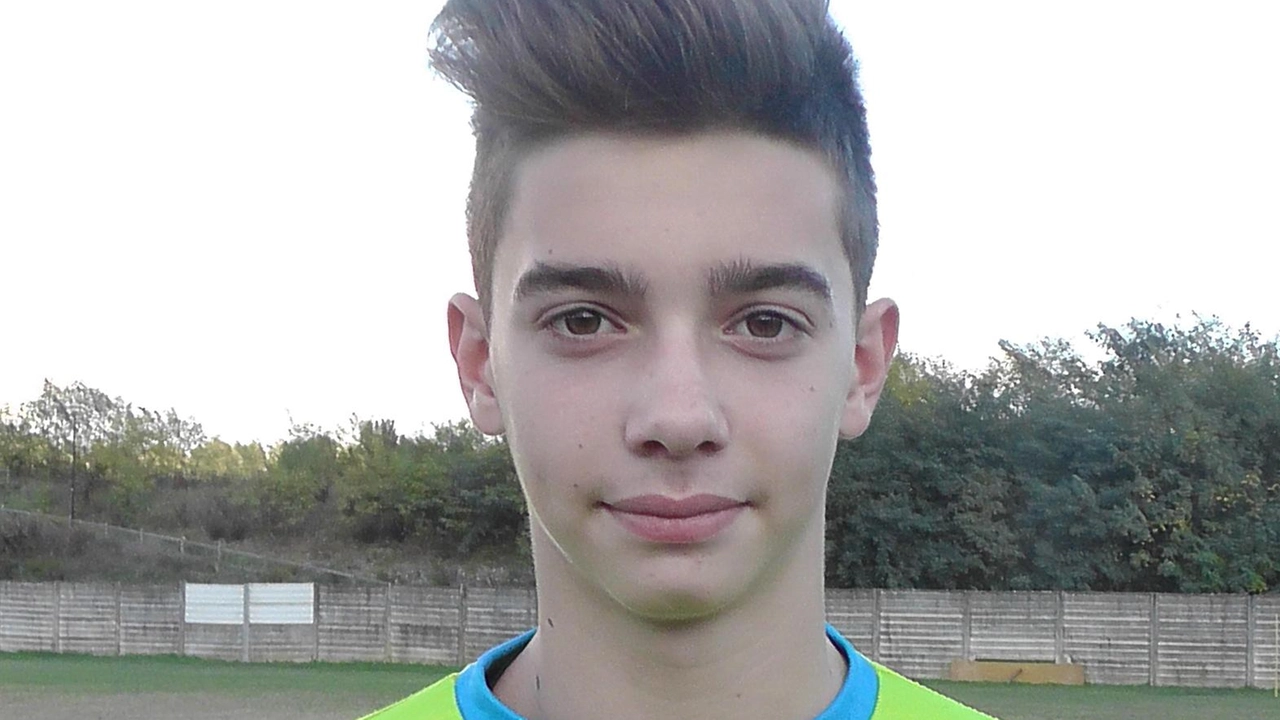 Il centrocampista vanta oltre 150 presenze in Serie D. Il direttore sportivo Tornaboni annuncia l’arrivo del portiere i Santini e Carli Il centrocampista vanta oltre 150 presenze in Serie D. Il direttore sportivo Tornaboni annuncia l’arrivo del portiere i Santini e Carli