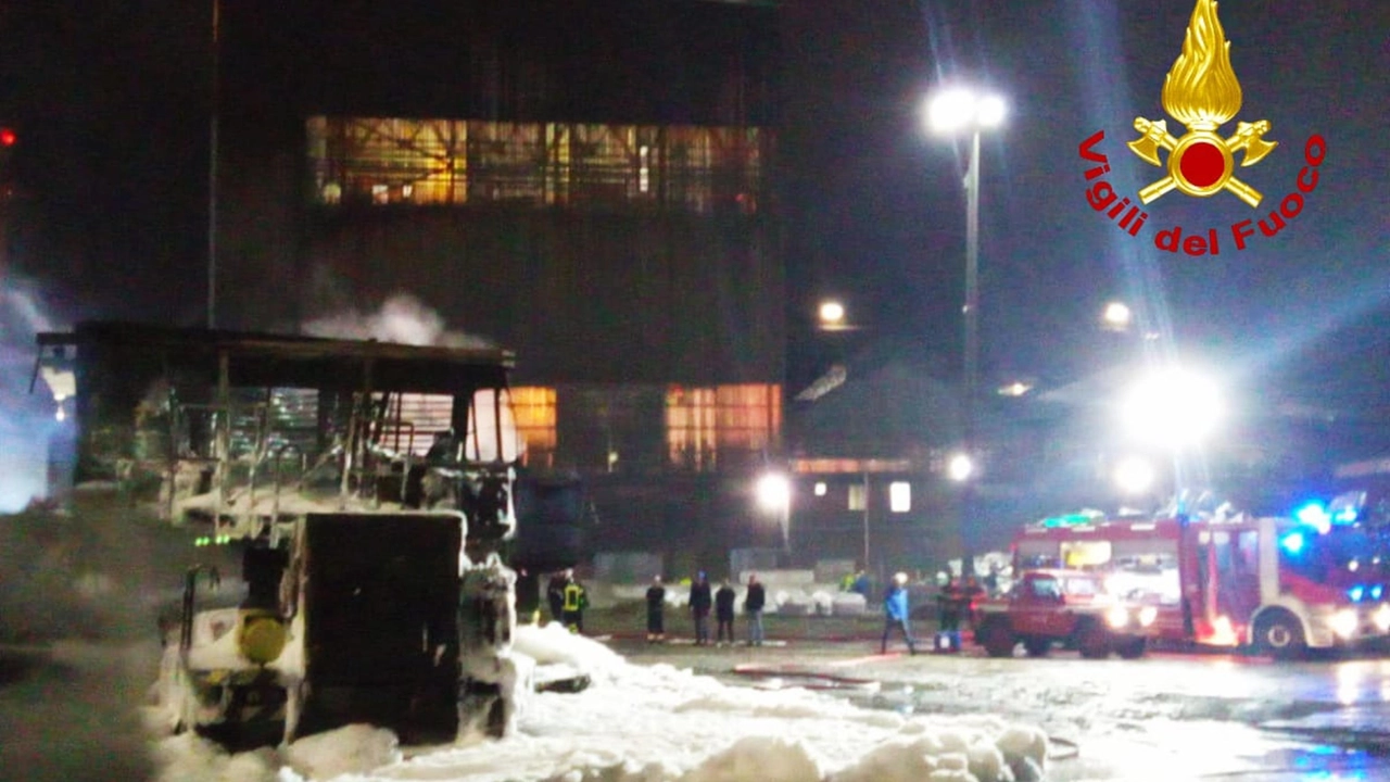 Incendio all'Ast di Terni, grave un operaio di 26 anni Incendio all'Ast di Terni, grave un operaio di 26 anni