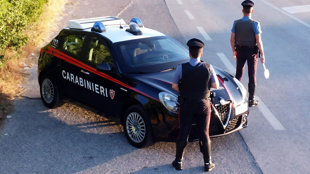 Uno dei tanti controlli effetuati dai carabinieri del comando provinciale di Pisa sulle strade della zona Uno dei tanti controlli effetuati dai carabinieri del comando provinciale di Pisa sulle strade della zona