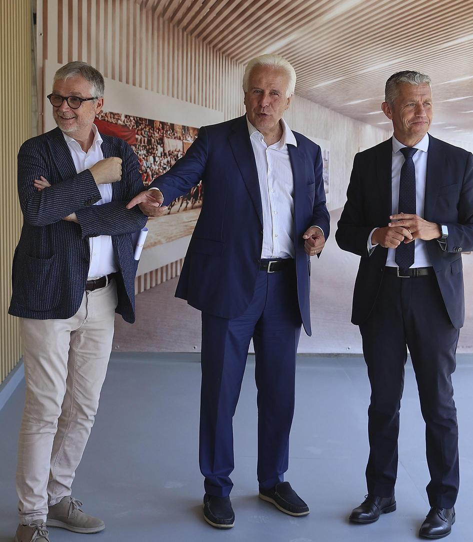 Via al restyling del tunnel. Spazi espositivi e comfort Via al restyling del tunnel. Spazi espositivi e comfort