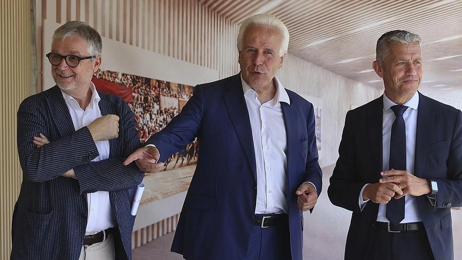 Bezzini, Giani e Barretta all’ingresso Bezzini, Giani e Barretta all’ingresso