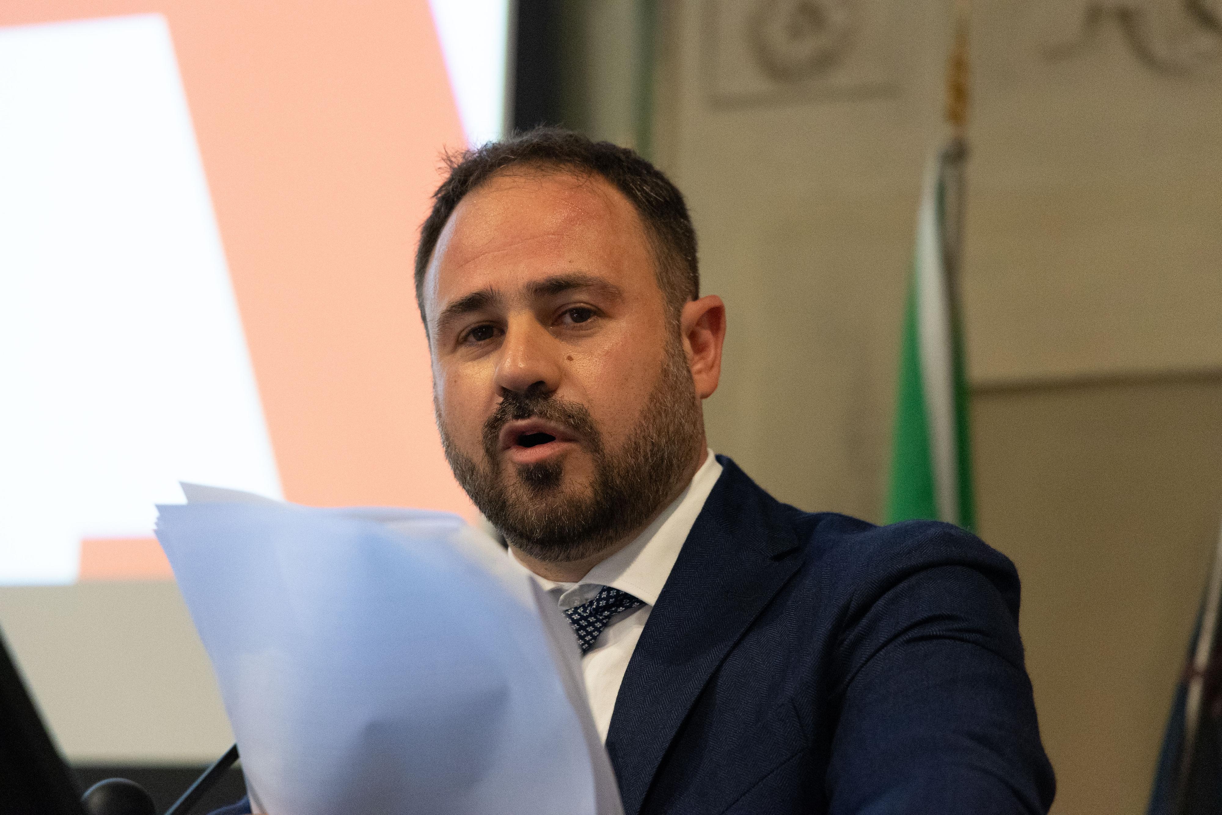 Pisa, scuola superiore Sant’Anna: si è insediato Nicola Vitiello. A 41 anni è il più giovane rettore d’Italia Pisa, scuola superiore Sant’Anna: si è insediato Nicola Vitiello. A 41 anni è il più giovane rettore d’Italia