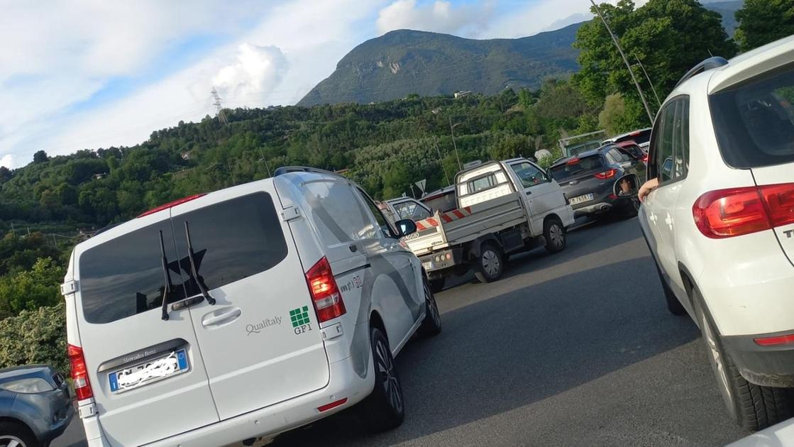 https://www.lanazione.it/image-service/view/acePublic/alias/contentid/YjViOWM5NDMtNDEzNi00/0/caos-sulla-provinciale-i-lavori-bloccano-la-strada-abitanti-sul-piede-di-guerra.jpeg?f=16:9&w=1200&h=630
