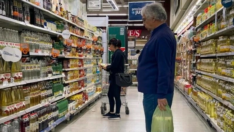 La Toscana si colloca al sesto posto nella graduatoria delle venti regioni italiane per volume di spesa in beni durevoli... La Toscana si colloca al sesto posto nella graduatoria delle venti regioni italiane per volume di spesa in beni durevoli...