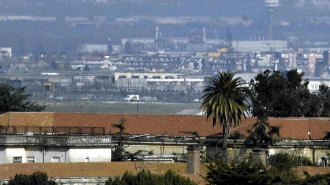 Aerei in città: sos rumori e smog Aerei in città: sos rumori e smog