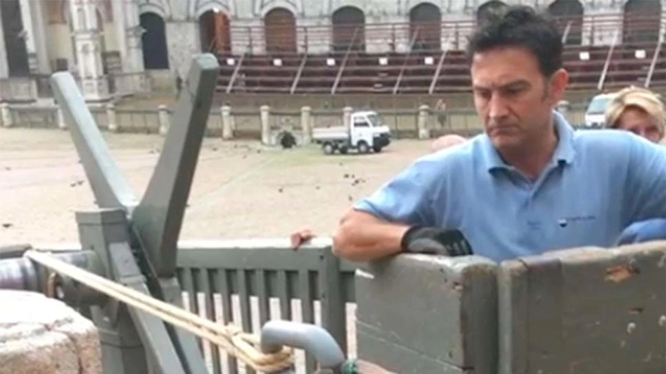 Le prove del ’cigno’ fatte in Piazza