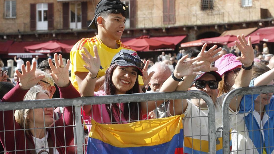 L’arrivo nella Conchiglia: "Evento straordinario. Bel ritorno d’immagine" L’arrivo nella Conchiglia: "Evento straordinario. Bel ritorno d’immagine"